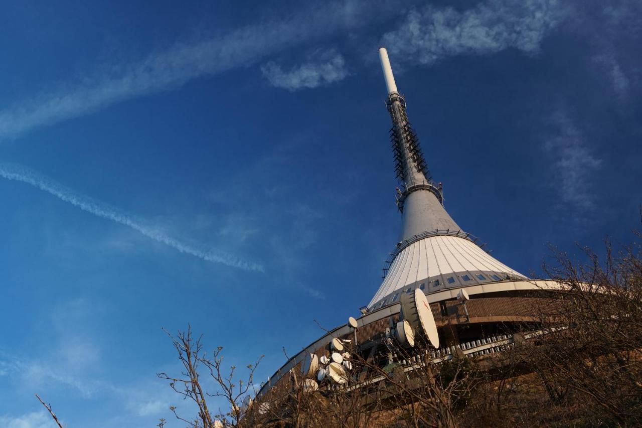 Hotel Tvrz Krassa Osecna Exteriér fotografie